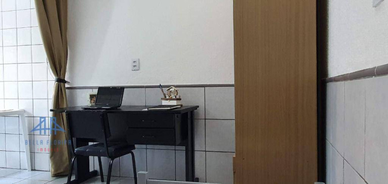 Imagem Casa com 10 Quartos à Venda, 240 m² em João Paulo - Florianópolis Imagem Casa com 10 Quartos à Venda, 240 m² em João Paulo - Florianópolis
