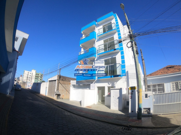 Imóvel com 2 Quartos à Venda, 60 m² em Centro - Navegantes