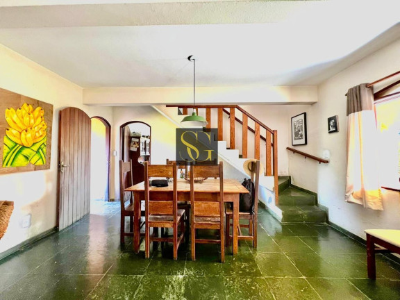 Imagem Casa com 3 Quartos à Venda, 500 m² em Albuquerque - Teresópolis