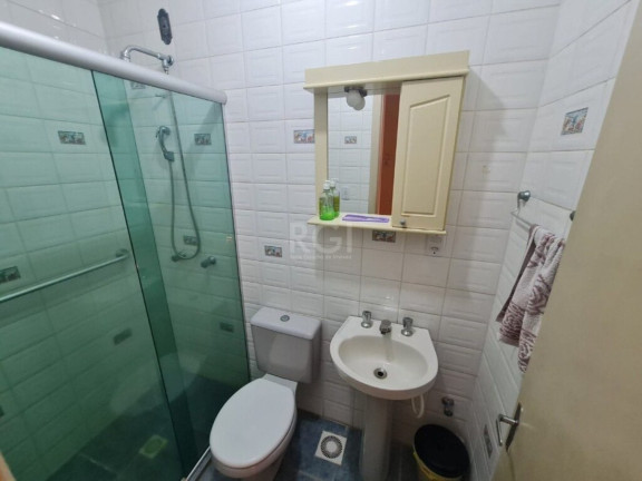 Imagem Imóvel com 2 Quartos à Venda, em Hípica - Porto Alegre Imagem Imóvel com 2 Quartos à Venda, em Hípica - Porto Alegre