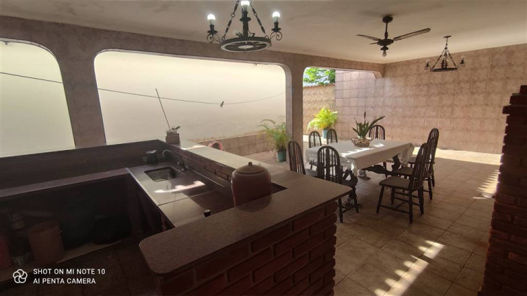 Imagem Casa com 4 Quartos à Venda, 264 m² em Balneario Florida - Praia Grande Imagem Casa com 4 Quartos à Venda, 264 m² em Balneario Florida - Praia Grande