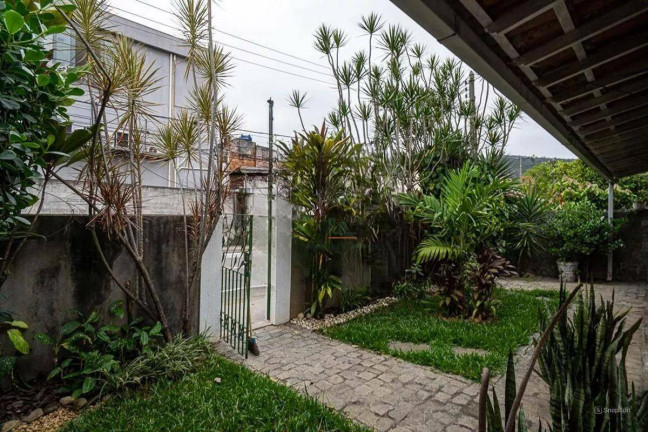 Imagem Casa com 6 Quartos à Venda, 249 m² em Itaipu - Niterói Imagem Casa com 6 Quartos à Venda, 249 m² em Itaipu - Niterói