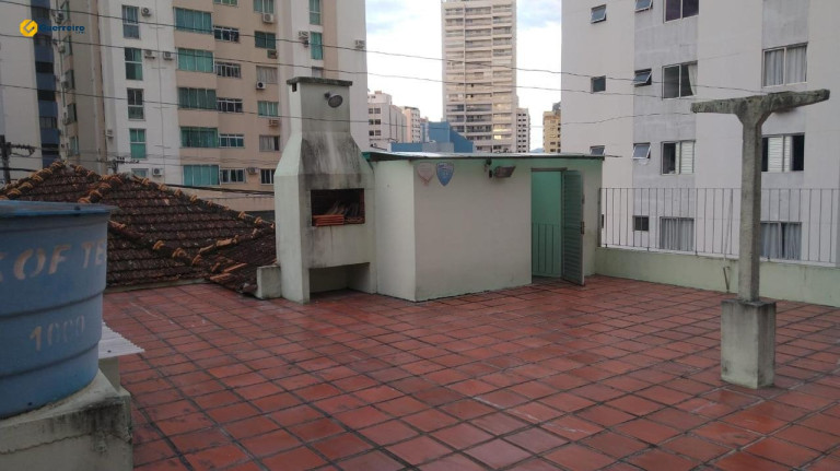 Imagem Casa com 6 Quartos à Venda, 309 m² em Centro - Florianópolis Imagem Casa com 6 Quartos à Venda, 309 m² em Centro - Florianópolis