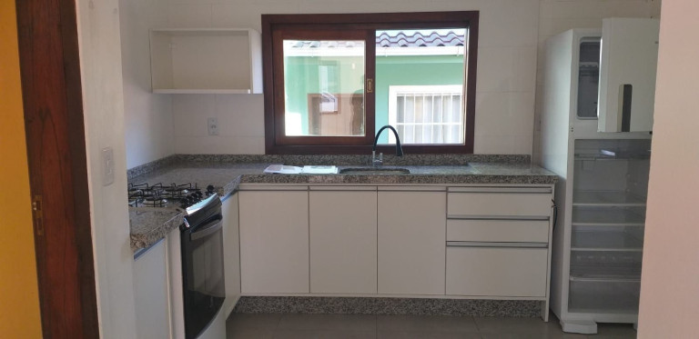 Imagem Imóvel com 2 Quartos à Venda, 70 m² em Centro - Garopaba