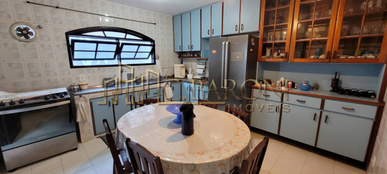 Imagem Casa com 5 Quartos à Venda, 300 m² em Centro - São Pedro Da Aldeia