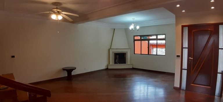 Imagem Sobrado com 2 Quartos à Venda, 220 m² em Jardim Marek - Santo André