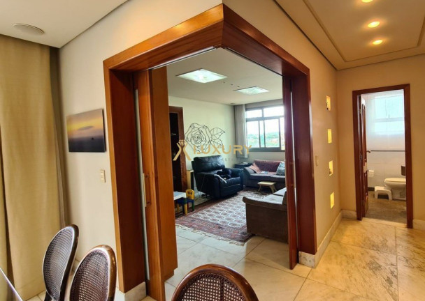 Imagem Imóvel com 4 Quartos à Venda, 228 m² em Belvedere - Belo Horizonte