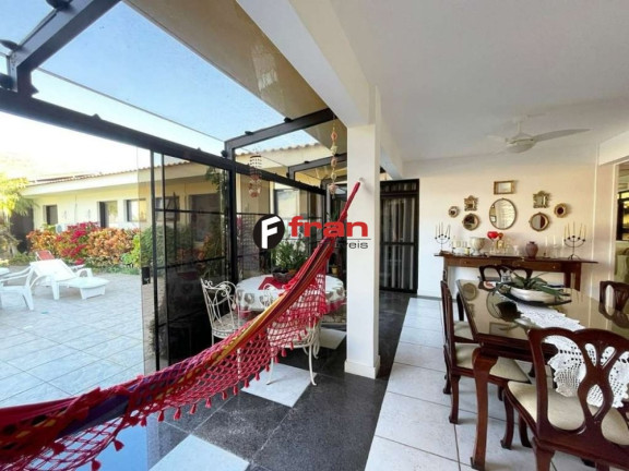 Imagem Casa com 4 Quartos à Venda, 306 m² em Córrego Grande - Florianópolis Imagem Casa com 4 Quartos à Venda, 306 m² em Córrego Grande - Florianópolis