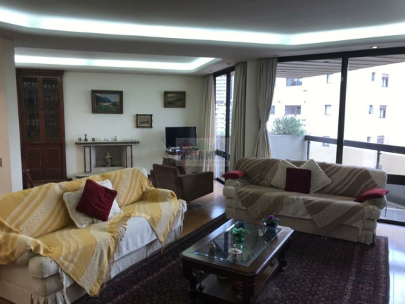 Apartamento com 3 Quartos à Venda, 260 m²