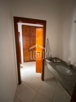 Imagem Sobrado com 3 Quartos à Venda, 250 m² em Jardim Das Azaléias - Poços De Caldas Imagem Sobrado com 3 Quartos à Venda, 250 m² em Jardim Das Azaléias - Poços De Caldas
