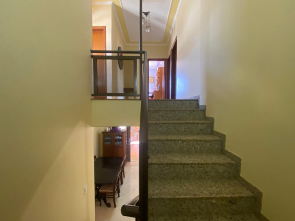 Imagem Sobrado com 3 Quartos à Venda, 266 m² em Vila Planalto - Campo Grande