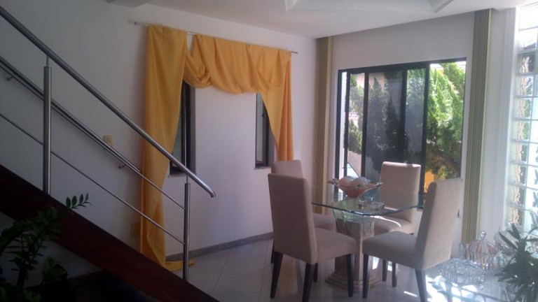 Imagem Casa com 4 Quartos à Venda, 240 m² em Itapuã - Salvador
