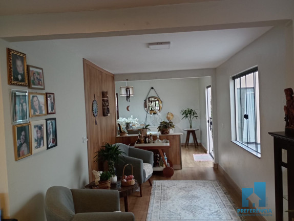 Imagem Casa com 3 Quartos à Venda, 240 m² em Uvaranas - Ponta Grossa