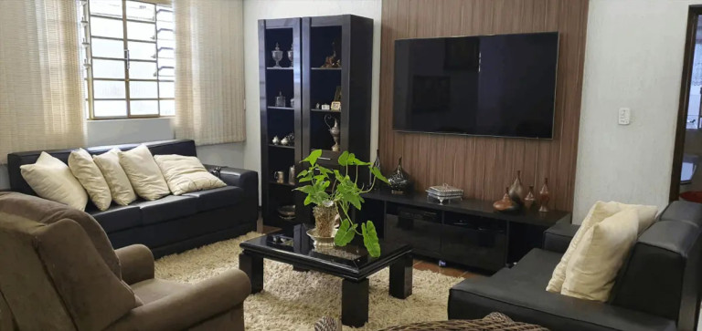Imagem Casa com 2 Quartos à Venda, 288 m² em Setor Leste Universitário - Goiânia Imagem Casa com 2 Quartos à Venda, 288 m² em Setor Leste Universitário - Goiânia
