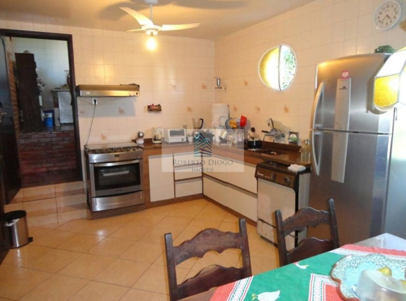 Imagem Casa com 4 Quartos à Venda, 330 m² em Santa Rosa - Niterói Imagem Casa com 4 Quartos à Venda, 330 m² em Santa Rosa - Niterói