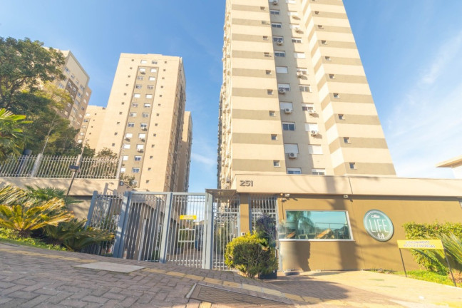 Imóvel com 2 Quartos à Venda,  em Jardim Carvalho - Porto Alegre