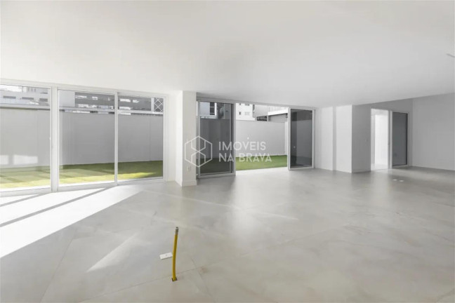 Apartamento com 3 Quartos à Venda, 188 m² em Praia Brava - Itajaí