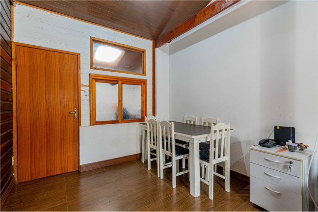 Imagem Casa com 4 Quartos à Venda,  em Sarandi - Porto Alegre