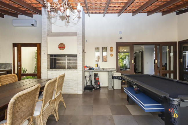 Imagem Casa com 4 Quartos à Venda, 343 m² em Ahú - Curitiba