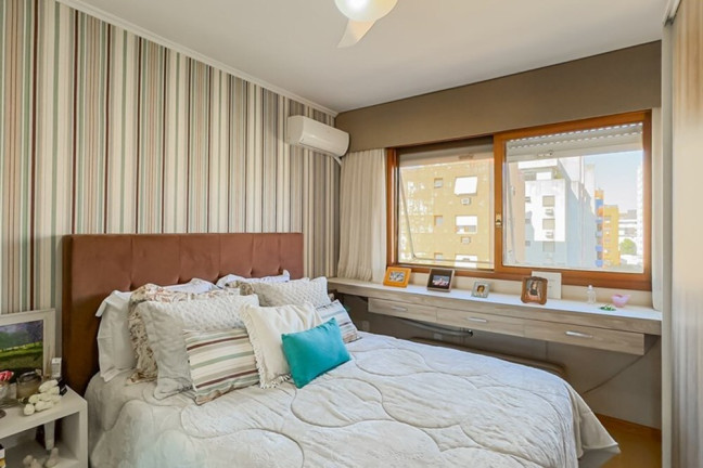 Imagem Apartamento com 3 Quartos à Venda, 123 m² em Jardim Lindóia - Porto Alegre Imagem Apartamento com 3 Quartos à Venda, 123 m² em Jardim Lindóia - Porto Alegre