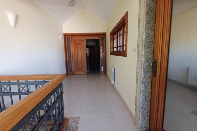 Imagem Casa com 4 Quartos à Venda, 738 m² em Partenon - Porto Alegre Imagem Casa com 4 Quartos à Venda, 738 m² em Partenon - Porto Alegre