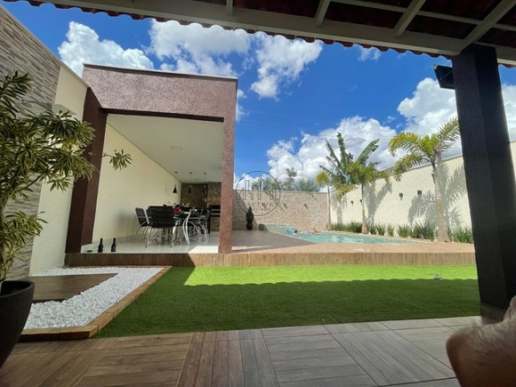 Casa com 3 Quartos à Venda, 218 m² em Setor Industrial (gama) - Brasília