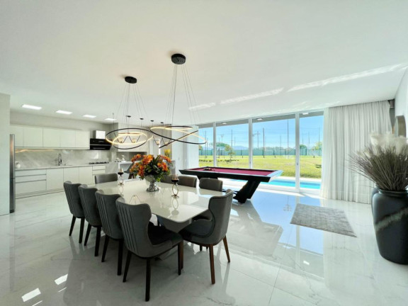 Imagem Casa com 4 Quartos à Venda, 240 m² em -- - Xangri-la Imagem Casa com 4 Quartos à Venda, 240 m² em -- - Xangri-la