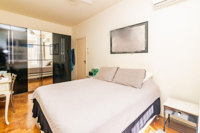 Imagem Imóvel com 3 Quartos à Venda, 100 m² em Menino Deus - Porto Alegre Imagem Imóvel com 3 Quartos à Venda, 100 m² em Menino Deus - Porto Alegre