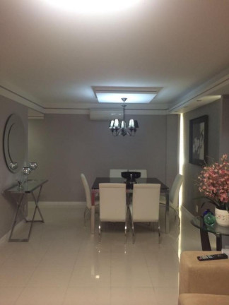 Imagem Imóvel com 2 Quartos à Venda, 94 m² em Icaraí - Niterói Imagem Imóvel com 2 Quartos à Venda, 94 m² em Icaraí - Niterói