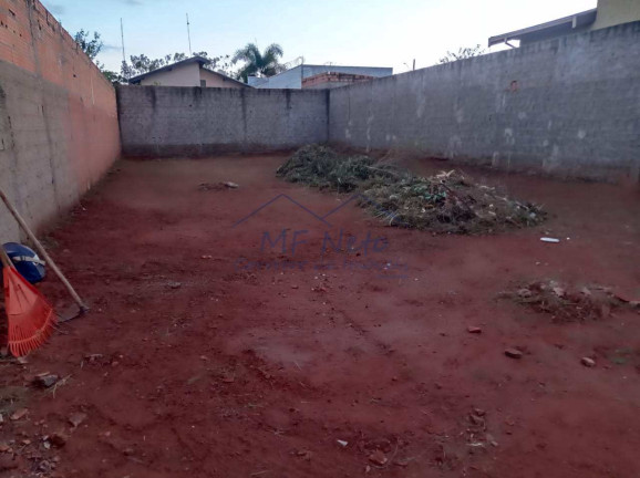 Terreno à Venda, 250 m² em Jardim Milenium - Pirassununga