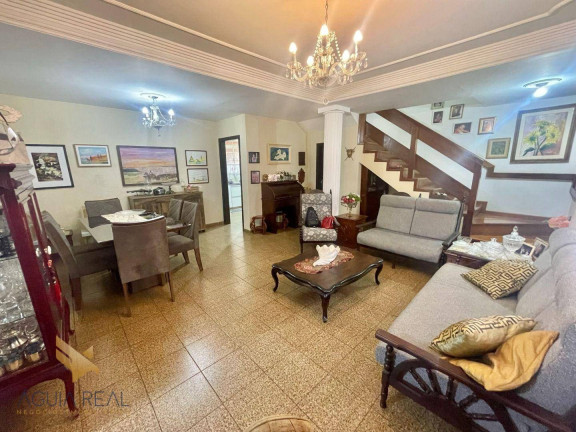 Imagem Sobrado com 4 Quartos à Venda, 204 m² em Chácara Cachoeira - Campo Grande