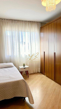 Imagem Sobrado com 3 Quartos à Venda, 220 m² em Tingui - Curitiba