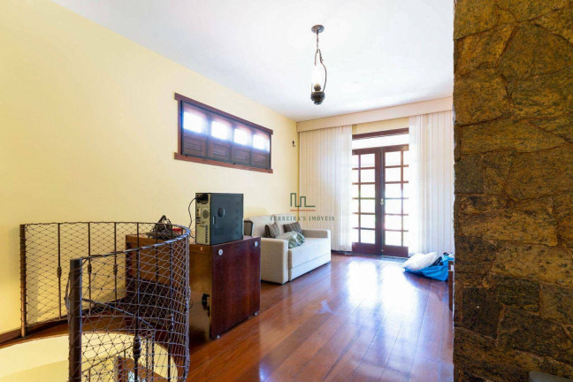 Imagem Casa com 4 Quartos à Venda, 365 m² em Piratininga - Niterói Imagem Casa com 4 Quartos à Venda, 365 m² em Piratininga - Niterói