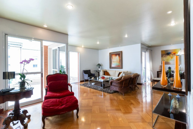 Imagem Apartamento com 3 Quartos à Venda, 195 m² em Moema - São Paulo
