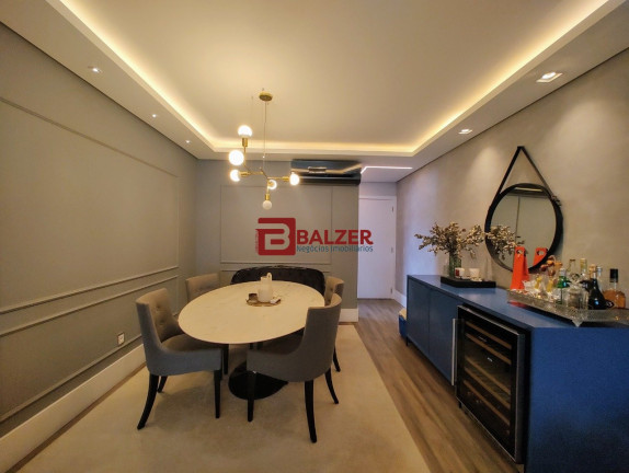 Imagem Apartamento com 3 Quartos à Venda, 131 m² em Centro - Florianópolis Imagem Apartamento com 3 Quartos à Venda, 131 m² em Centro - Florianópolis