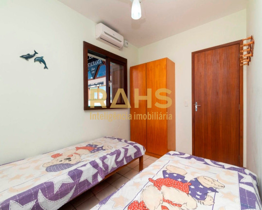 Imagem Casa com 4 Quartos à Venda, 224 m² em Bombas - Bombinhas Imagem Casa com 4 Quartos à Venda, 224 m² em Bombas - Bombinhas