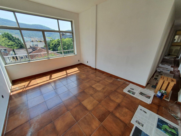 Imagem Imóvel com 3 Quartos à Venda, 75 m² em Grajaú - Rio De Janeiro Imagem Imóvel com 3 Quartos à Venda, 75 m² em Grajaú - Rio De Janeiro