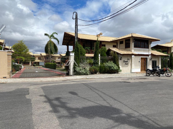 Casa com 4 Quartos à Venda, 185 m² em Cidade Dos Funcionários - Fortaleza