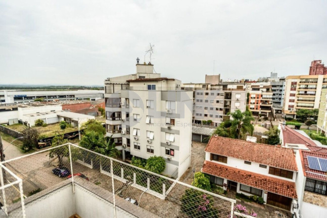 Imagem Imóvel com 3 Quartos à Venda, 241 m² em Jardim Lindóia - Porto Alegre