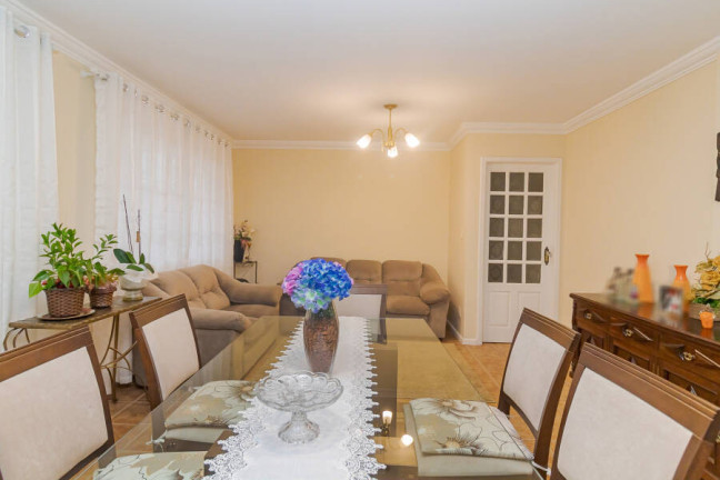 Imagem Casa com 3 Quartos à Venda, 140 m² em Guaíra - Curitiba
