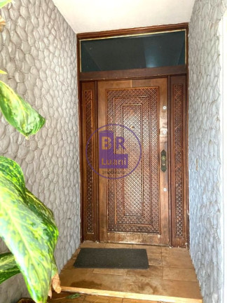 Imagem Casa com 3 Quartos à Venda, 502 m² em Canadá - Londrina