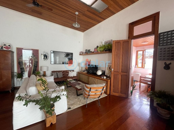 Imagem Casa com 3 Quartos à Venda, 203 m² em Humaitá - Rio De Janeiro Imagem Casa com 3 Quartos à Venda, 203 m² em Humaitá - Rio De Janeiro