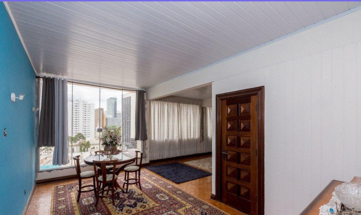 Apartamento com 4 Quartos à Venda, 350 m² em Centro - Curitiba