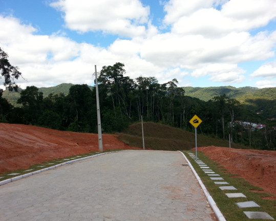 Imagem Terreno à Venda, 402 m² em Primeiro De Maio - Brusque Imagem Terreno à Venda, 402 m² em Primeiro De Maio - Brusque