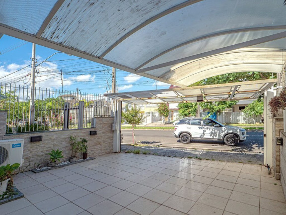 Imagem Casa com 3 Quartos à Venda, 224 m² em Sarandi - Porto Alegre Imagem Casa com 3 Quartos à Venda, 224 m² em Sarandi - Porto Alegre