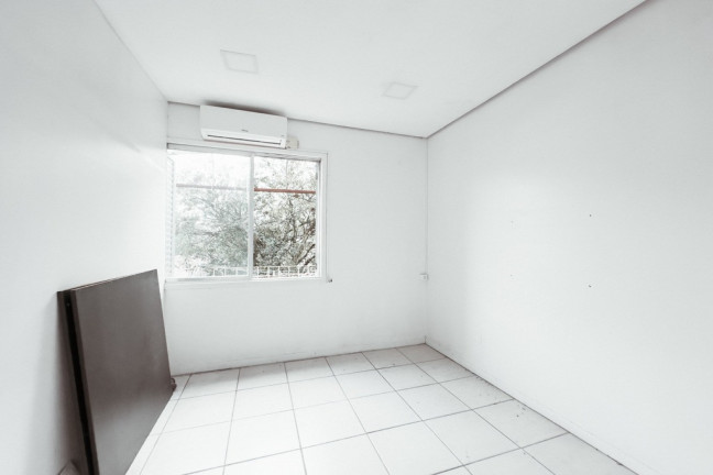 Imagem Casa com 3 Quartos à Venda, 240 m² em Petrópolis - Porto Alegre