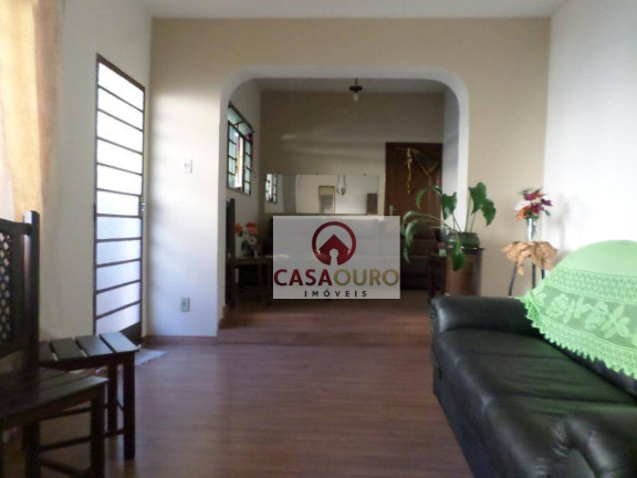 Imagem Casa com 6 Quartos à Venda, 200 m² em Colégio Batista - Belo Horizonte