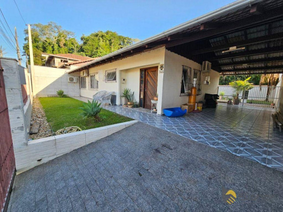 Casa com 3 Quartos à Venda, 150 m² em água Verde - Blumenau