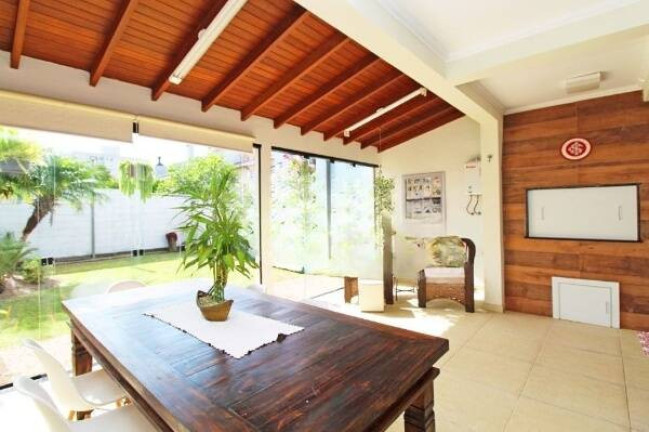 Imagem Casa com 3 Quartos à Venda, 192 m² em Passo Das Pedras - Porto Alegre
