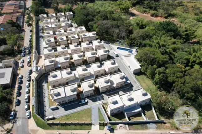 Imagem Casa com 3 Quartos à Venda, 100 m² em Vila Maria - Aparecida De Goiânia Imagem Casa com 3 Quartos à Venda, 100 m² em Vila Maria - Aparecida De Goiânia